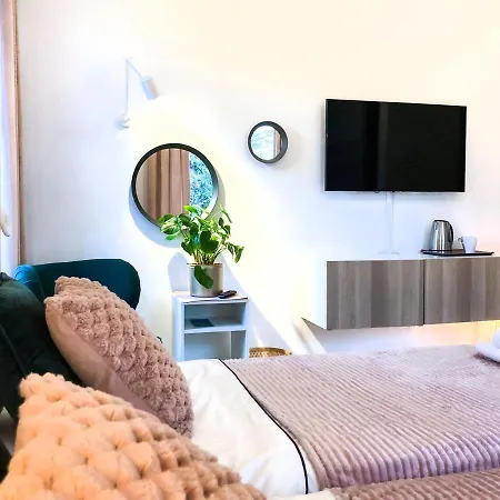 Hotel apartamentowy Chummy House 3*